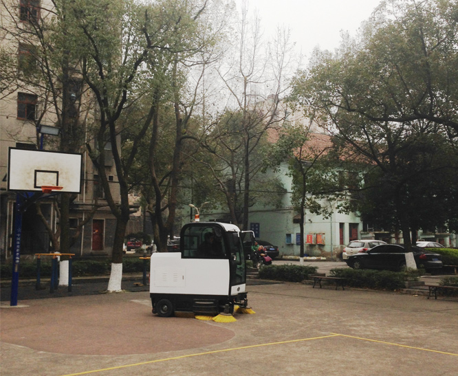 掃地機案例-安陽(yáng)市第一中學(xué)