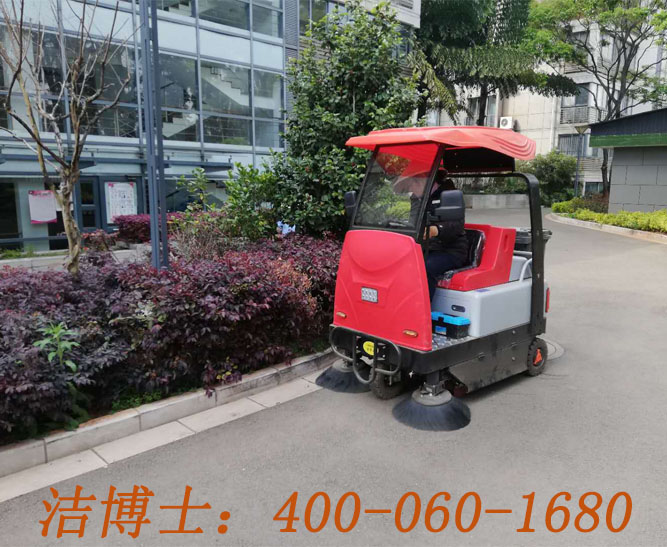 潔博士電動(dòng)掃地車(chē)客戶(hù)案例——昆明春源清洗有限公司
