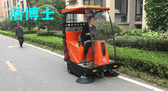 電動(dòng)掃地車(chē)