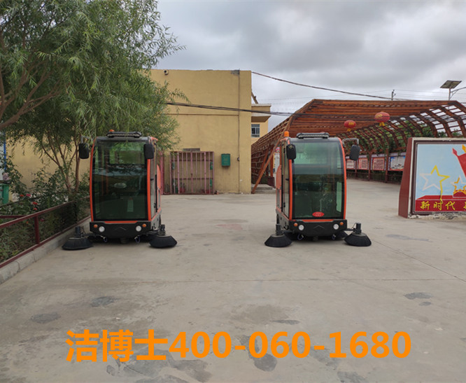 潔博士駕駛掃地機客戶(hù)案例-新疆維吾爾自治區中醫醫院